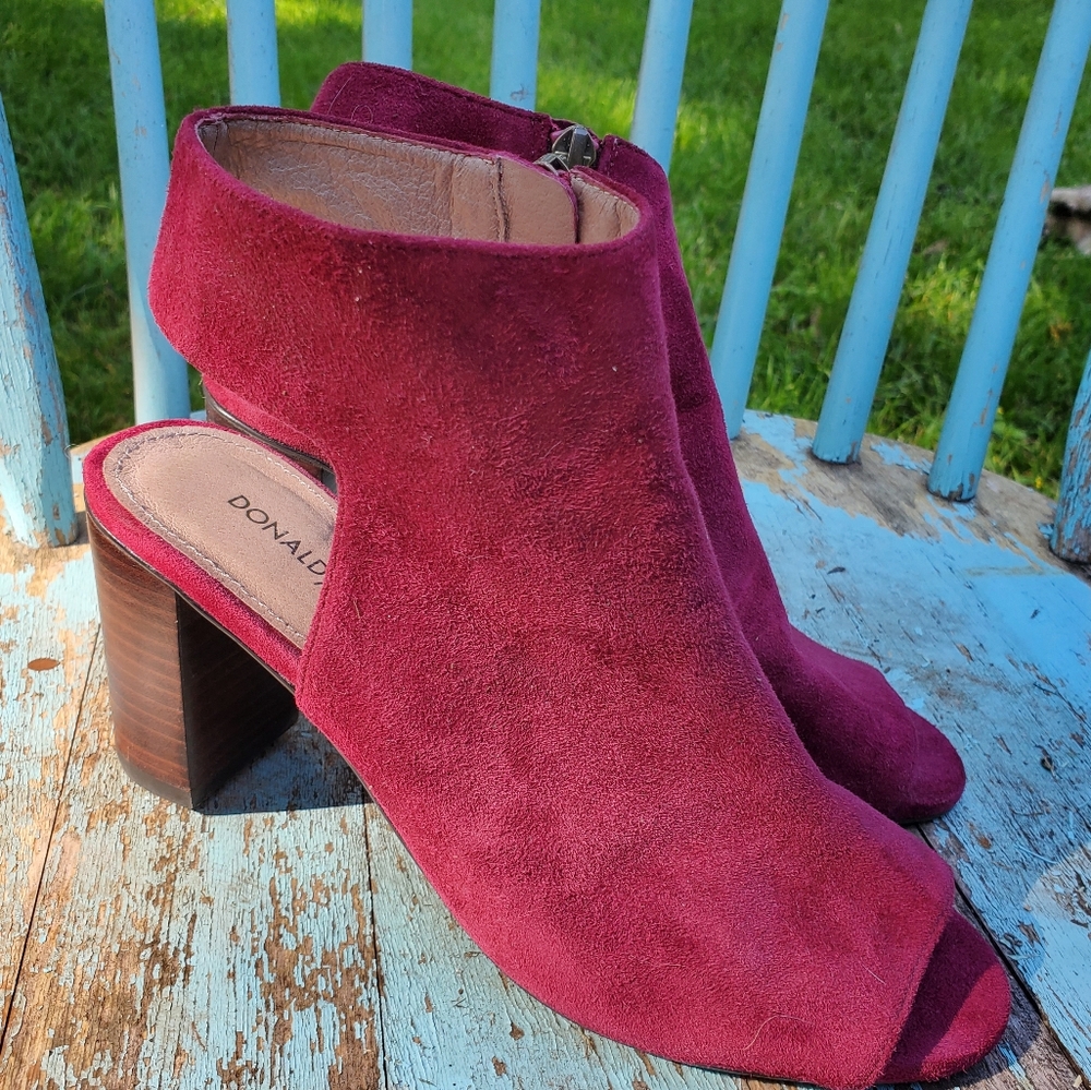 DONALD PLINER Irene size 6½